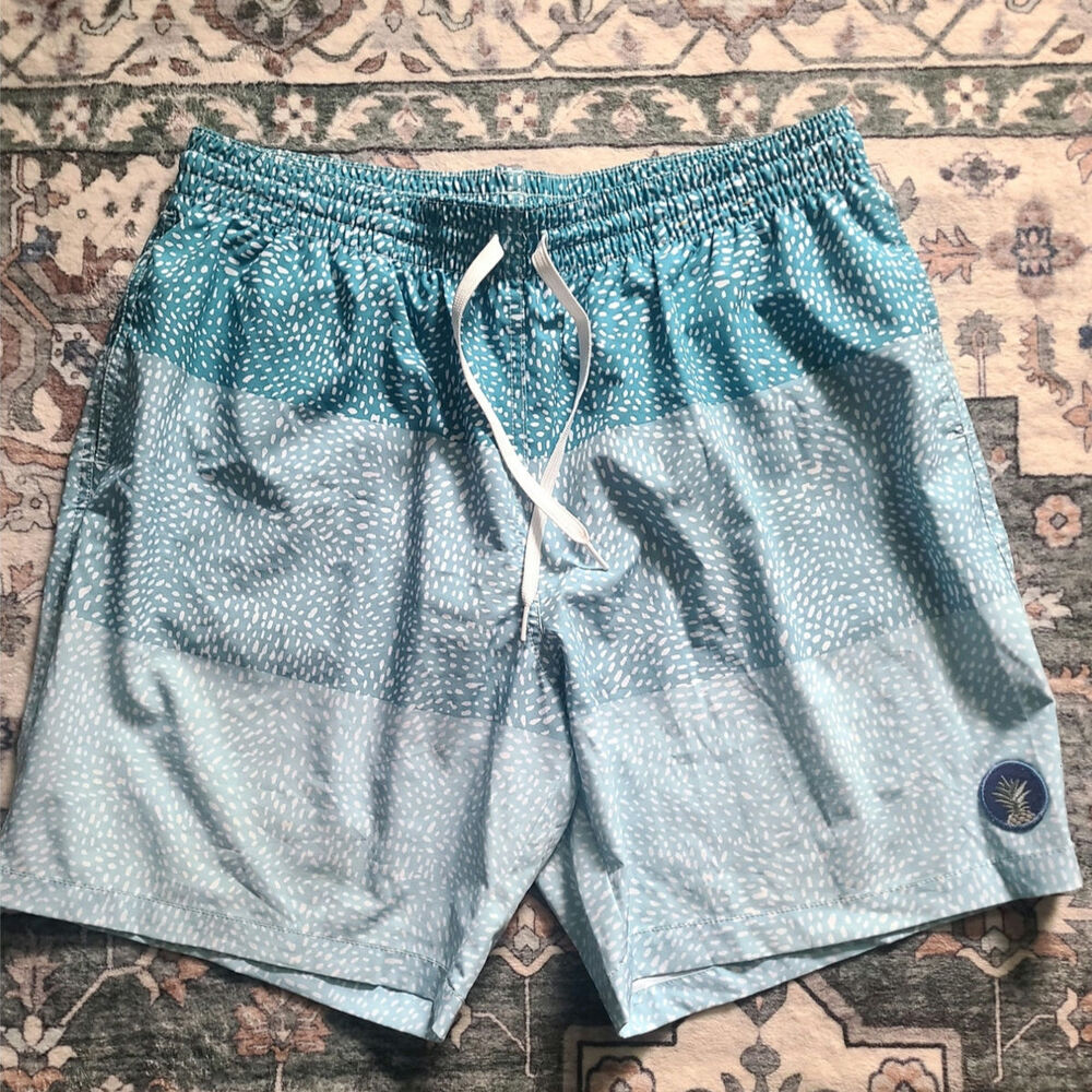 Chubbies XL 7" Inseam Swim Trunks Blue Gradient Beach Board Shorts
